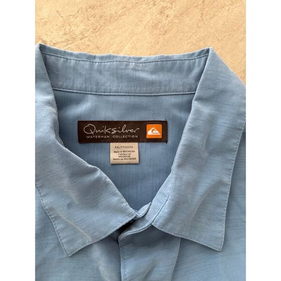 Quick silver short sleeve button down - Picture 3 of 4